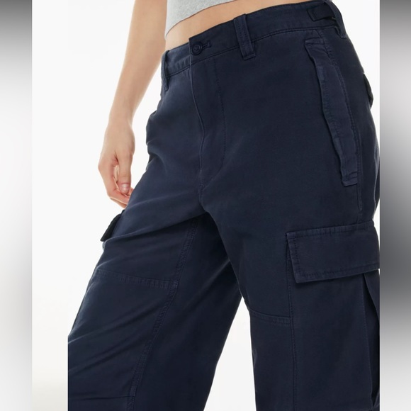 Aritzia Supply Cargo Pant in GD Admiral - Picture 4 of 8